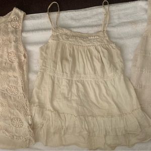 Womens tanks/ . Sizes mostly med. , lg . All in good condition! $8 each